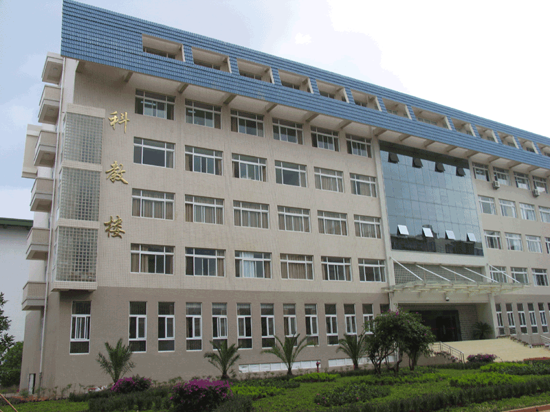 昆明醫(yī)學院校園美景