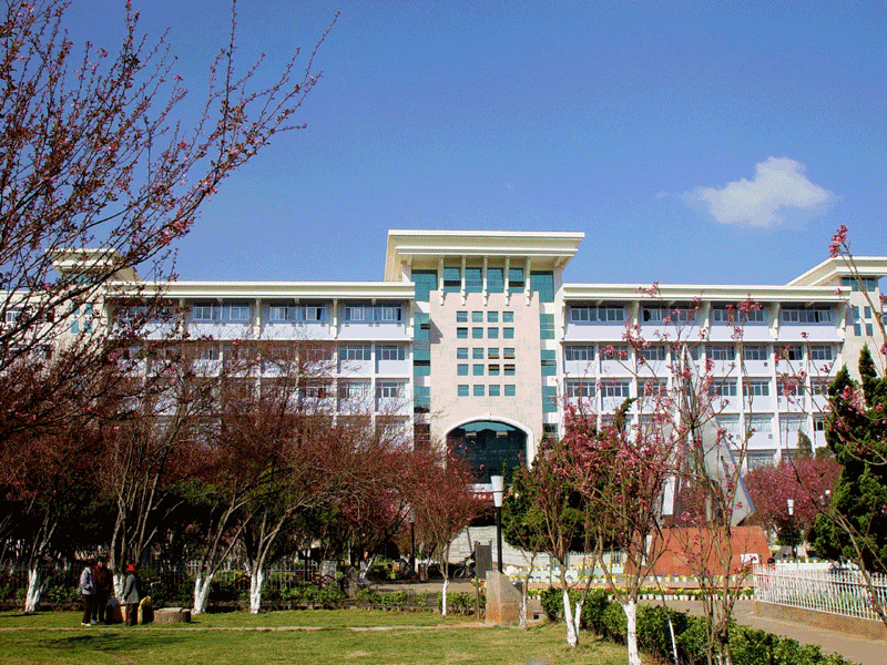 昆明醫(yī)學院校園美景