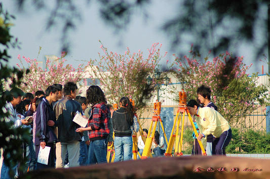 云南國土資源職業(yè)學(xué)院_實地作業(yè)