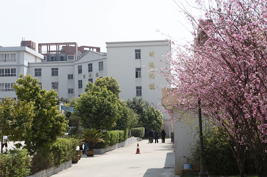 云南國土資源職業(yè)學(xué)院_院落